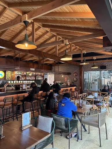 Crafty Chameleon Brewery & Beer Garden in James Gichuru Road cover photo 2